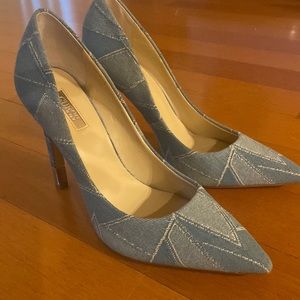 Brand new Guess Denim pump sz 8.5